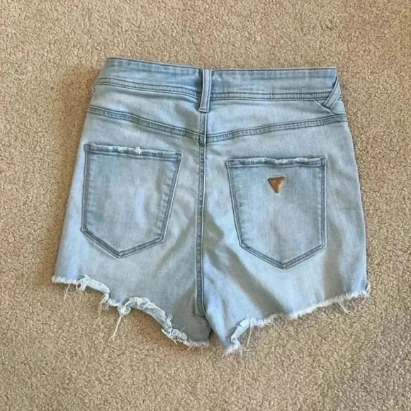 Guess light wash high rise stretchy denim shorts in size 25 - Picture 3 of 5